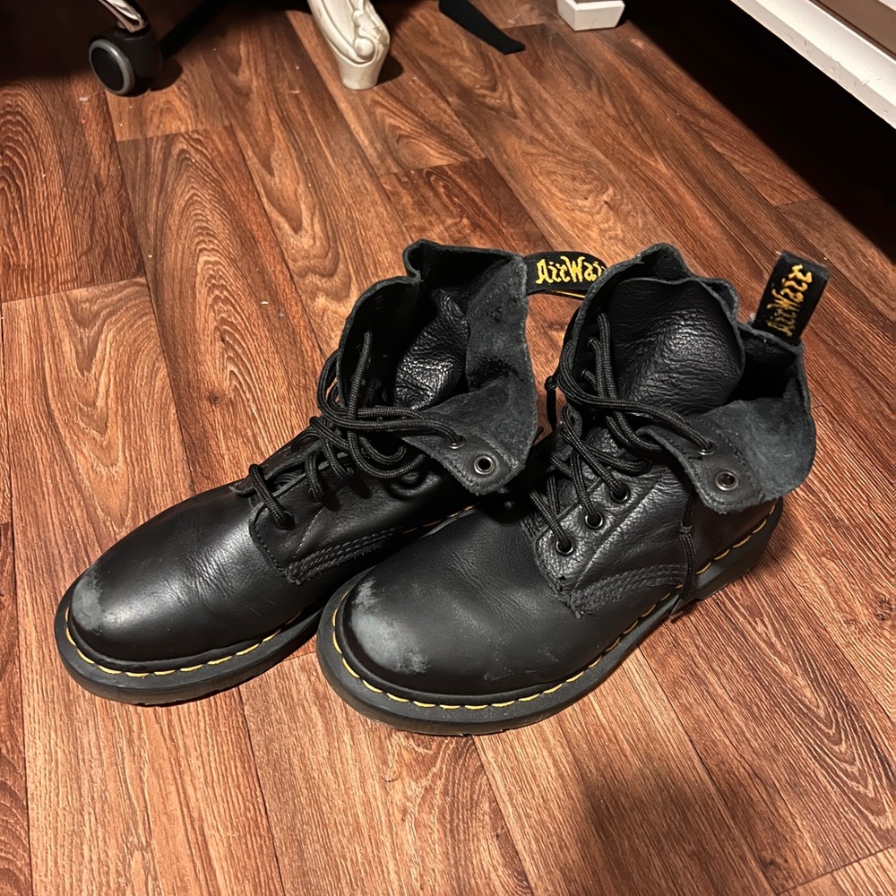 Used Dr.Martens